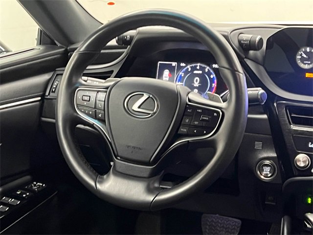 Used 2025 Lexus ES 350 w/ Premium Package image 15