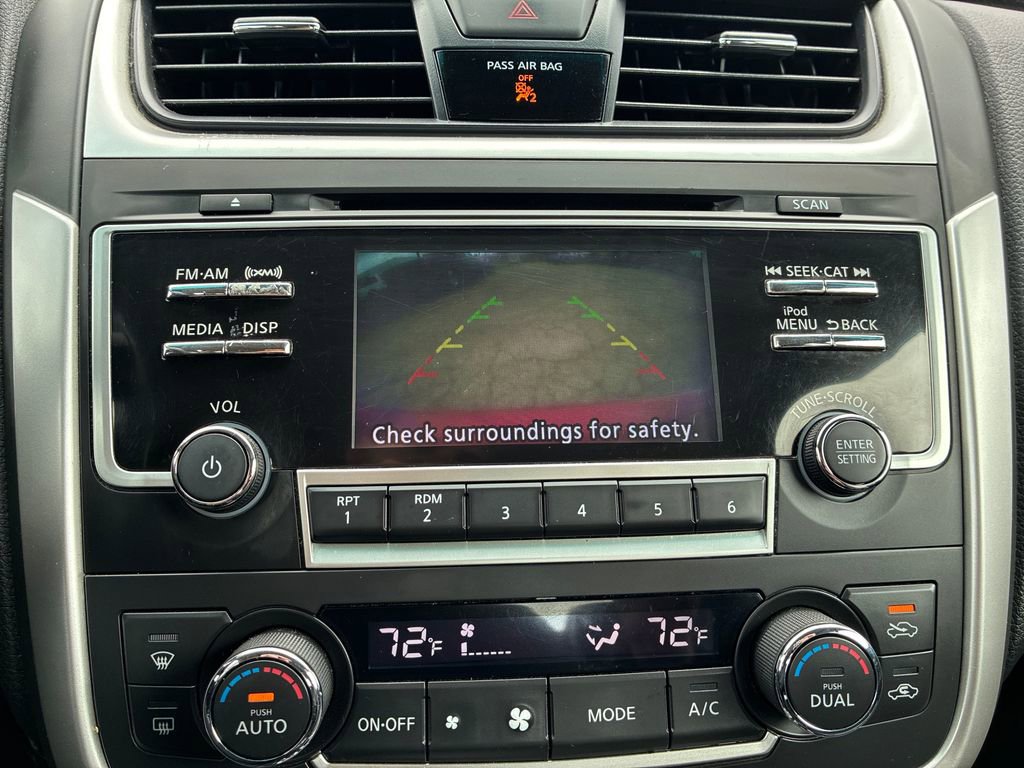 Used 2017 Nissan Altima 2.5 SL w/ Moonroof Package FWD image 25