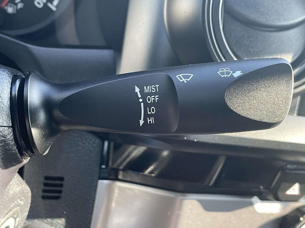 Used 2016 Toyota Tacoma SR image 27