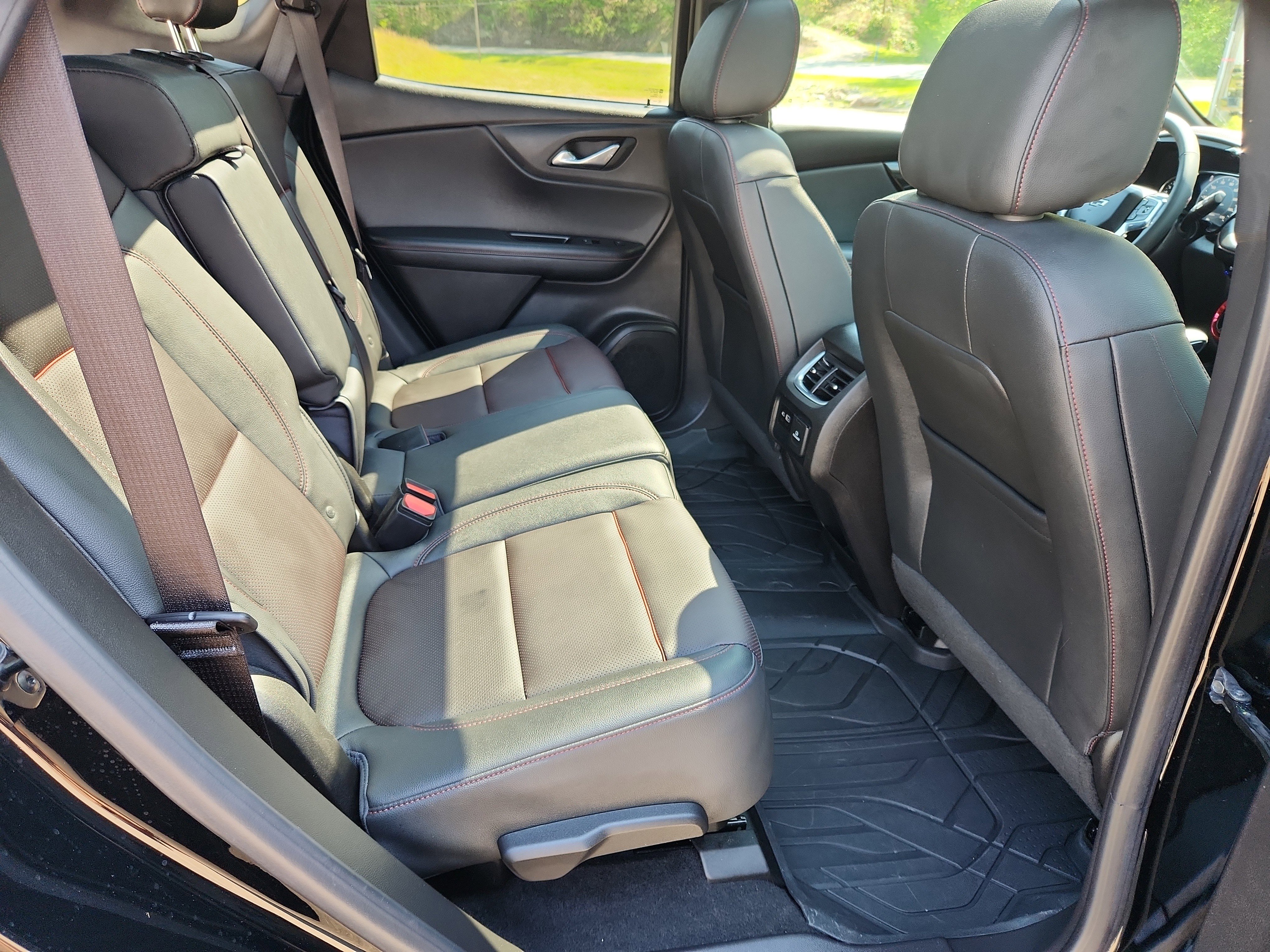 Used 2025 Chevrolet Blazer RS w/ Driver Confidence II Package image 48