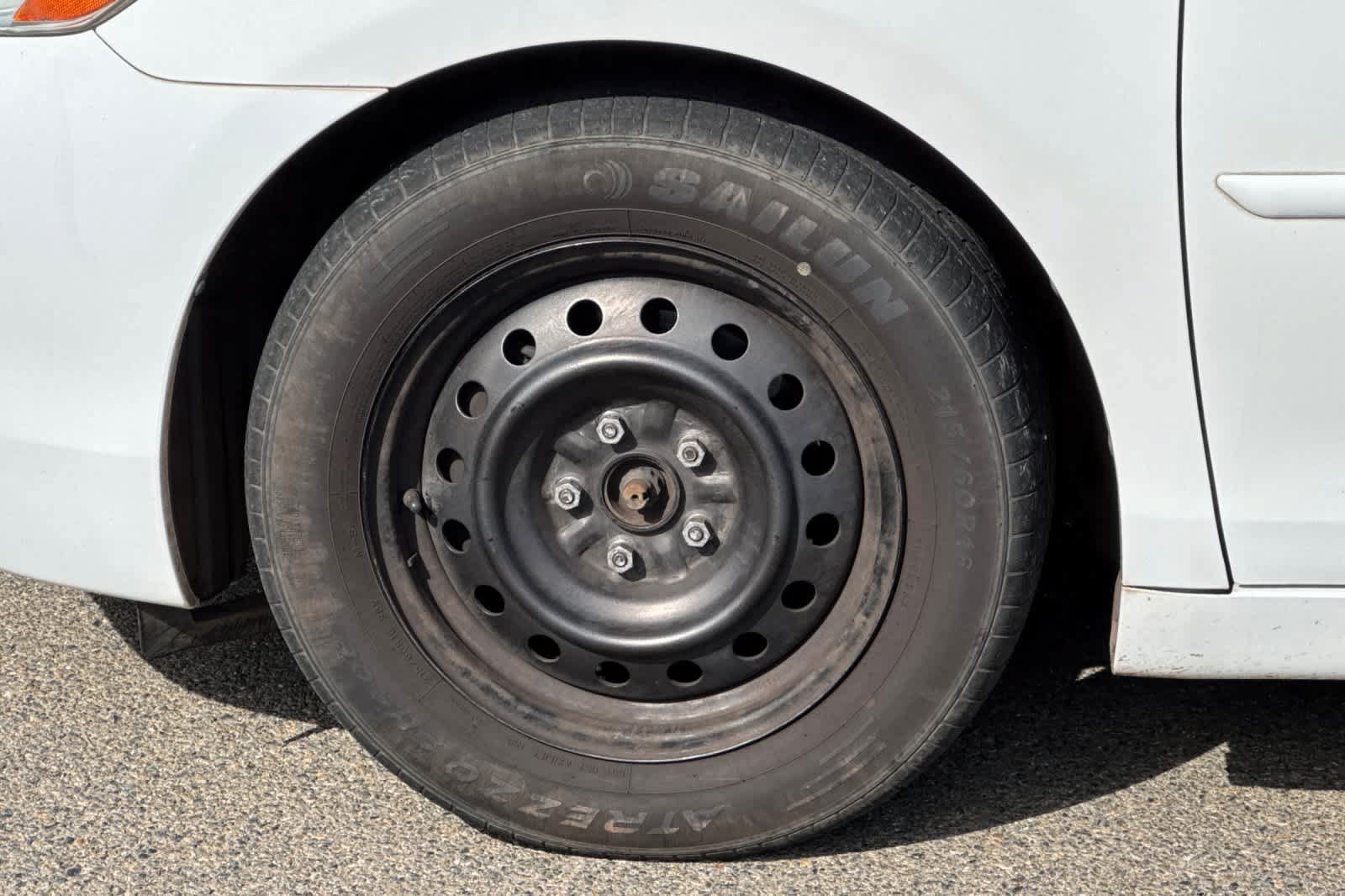 Used 2009 Toyota Camry LE FWD image 13