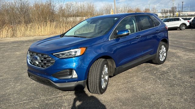 Certified 2023 Ford Edge Titanium w/ Equipment Group 301A image 7