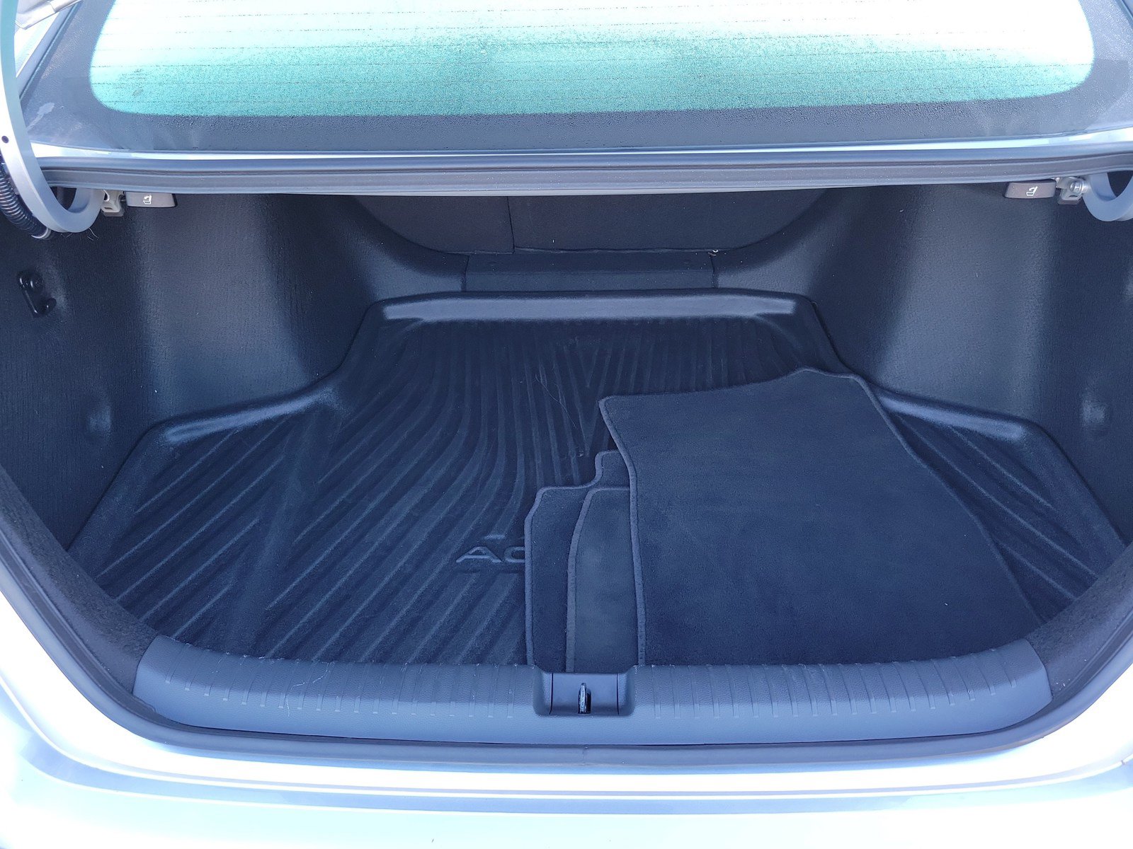 Used 2024 Honda Accord EX image 31