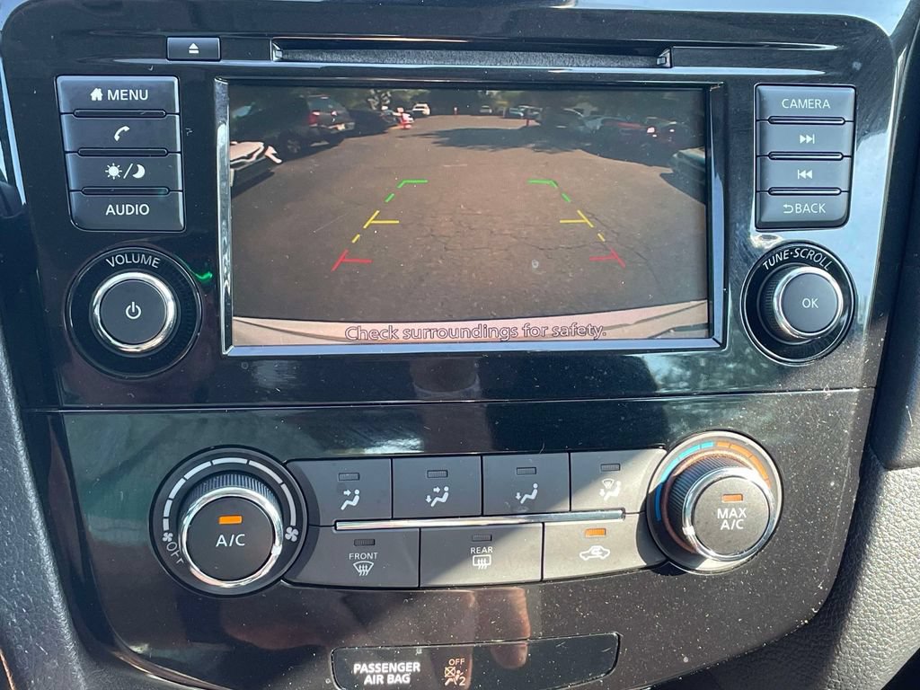 Used 2019 Nissan Rogue S FWD image 26