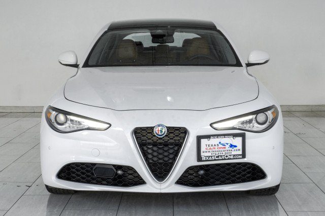 Used 2021 Alfa Romeo Giulia Ti AWD/4WD image 3
