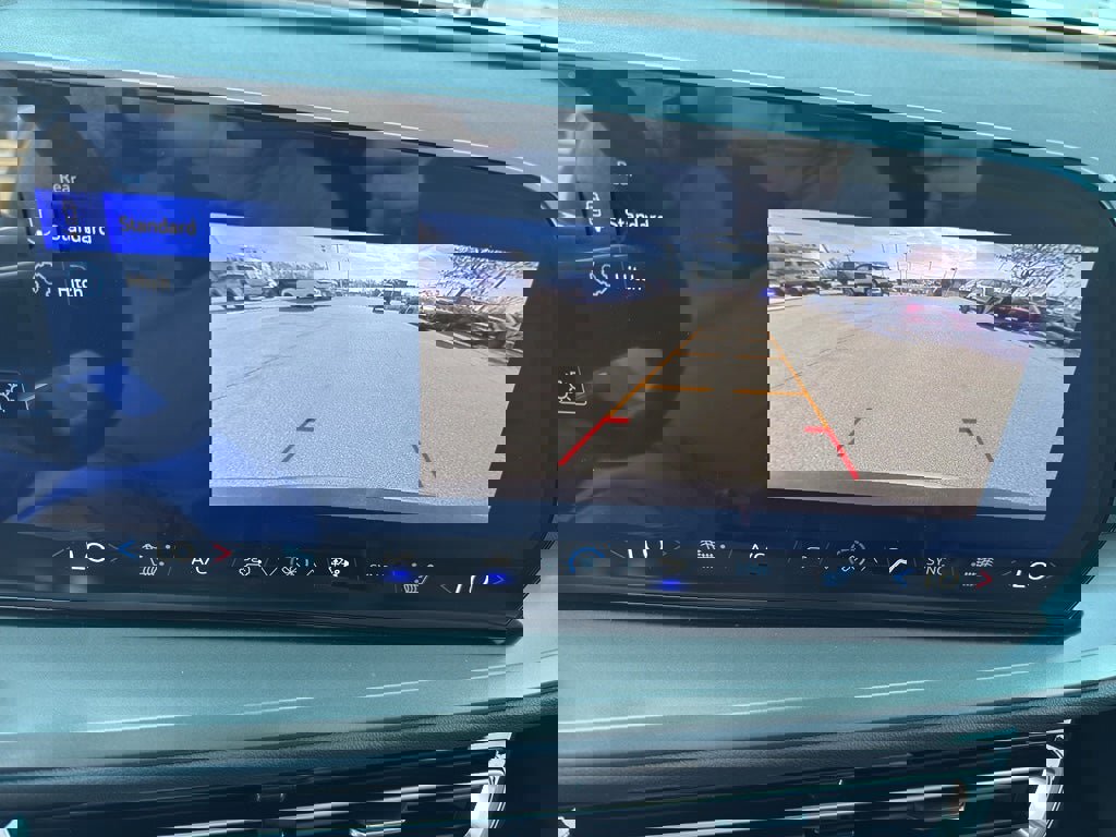 New 2026 Chevrolet Traverse LT image 17