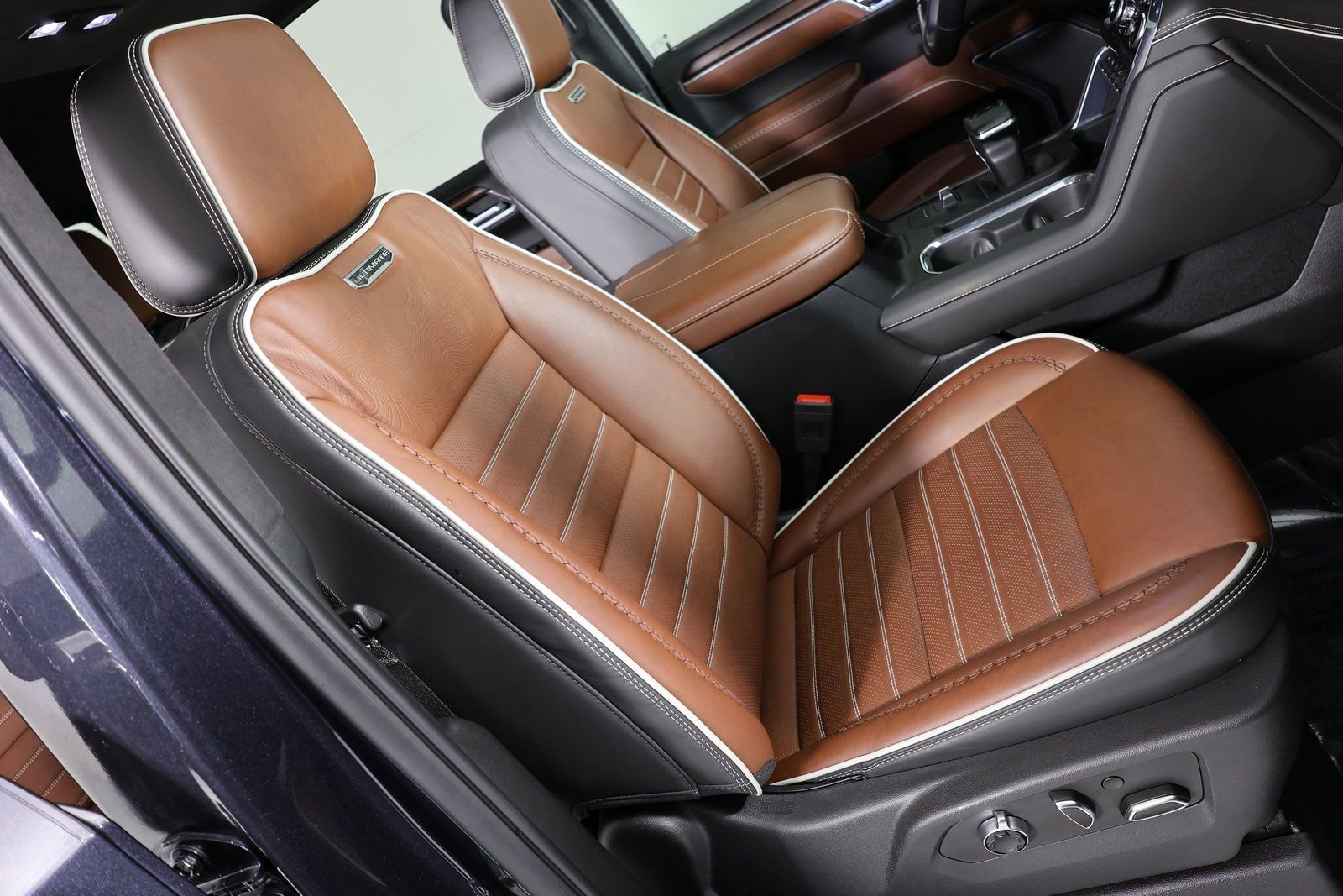 Used 2024 GMC Sierra 1500 Denali Ultimate image 41