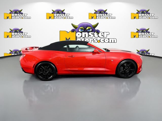 Used 2018 Chevrolet Camaro SS RWD image 4
