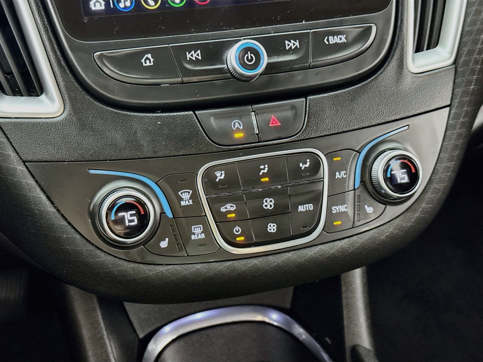 Used 2025 Chevrolet Malibu LT FWD image 18