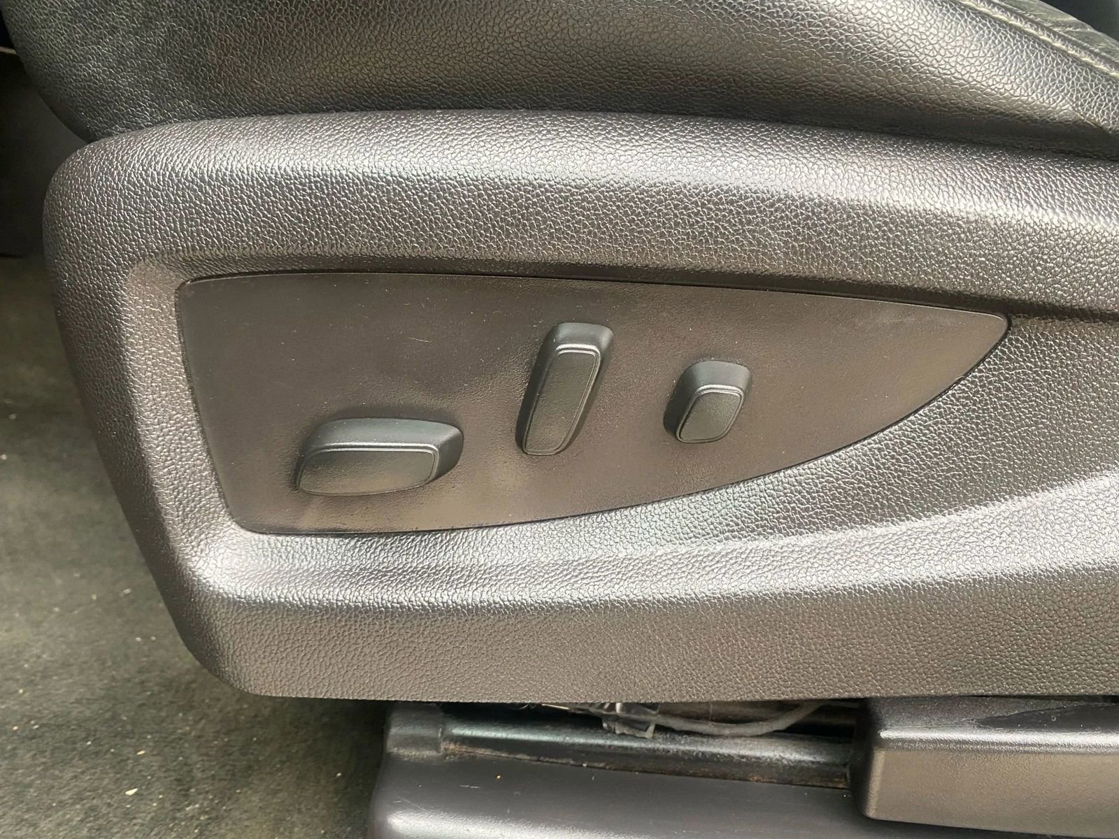 Used 2016 Chevrolet Tahoe LT image 11