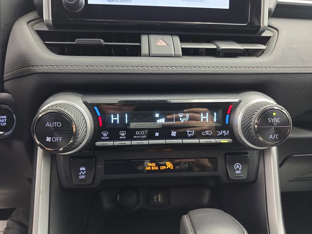 Used 2024 Toyota RAV4 XLE image 32