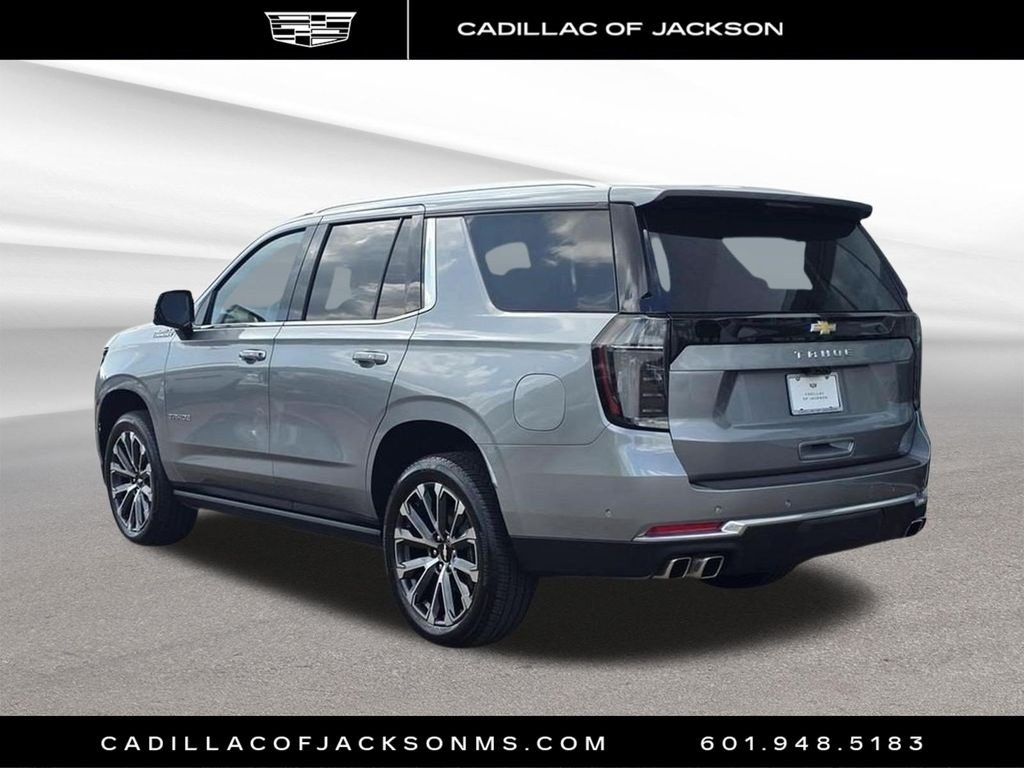 Used 2025 Chevrolet Tahoe High Country RWD image 3