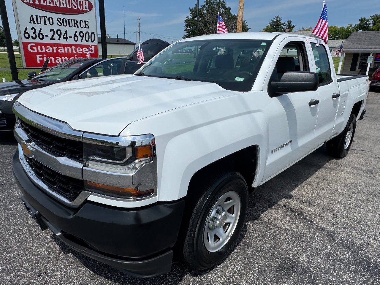 Used 2017 Chevrolet Silverado 1500 W/T w/ Trailering Package AWD/4WD image 2