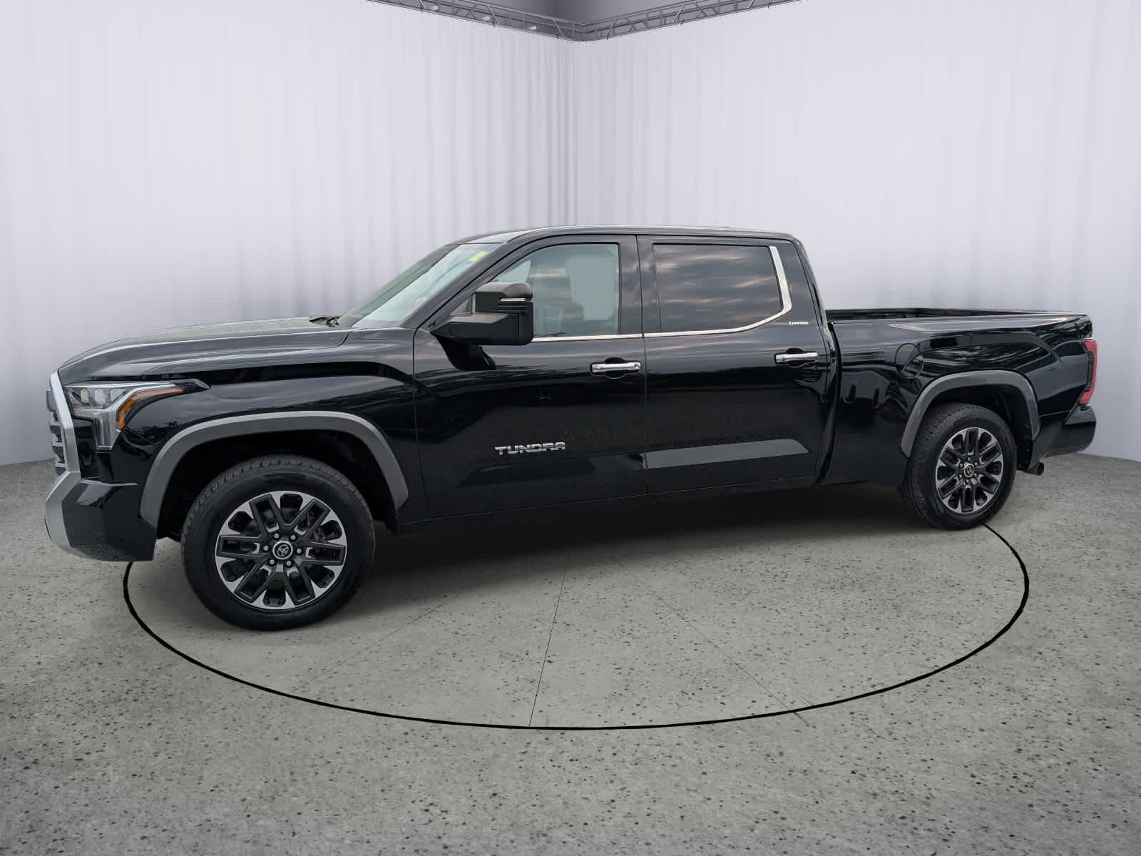 Used 2022 Toyota Tundra Limited AWD/4WD image 6