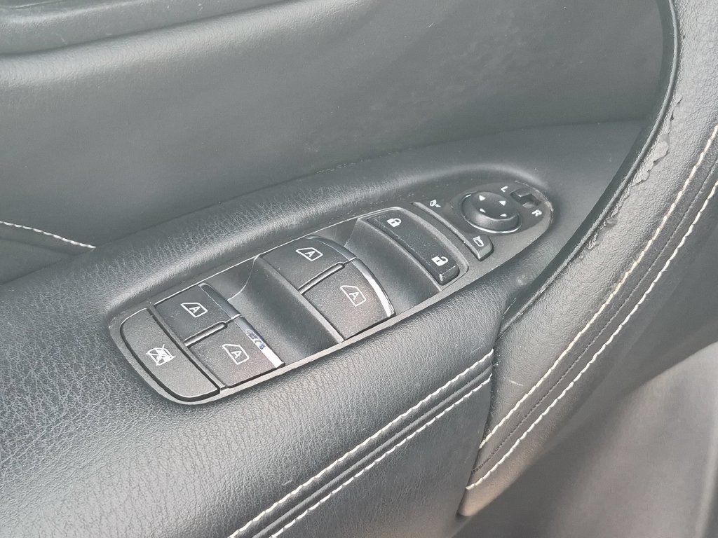 Used 2022 INFINITI QX80 Premium Select w/ Cargo Package AWD/4WD image 16