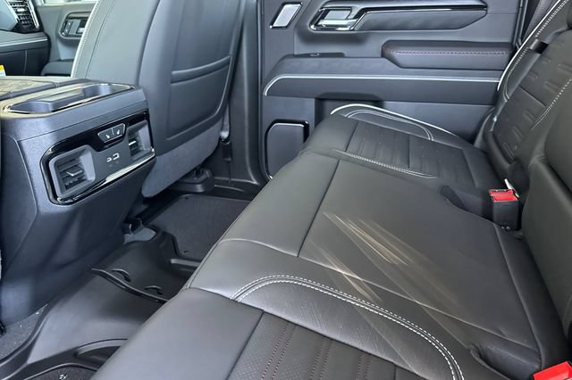 New 2026 GMC Sierra 2500 AT4X w/ LPO, Black Badging Package AWD/4WD image 13
