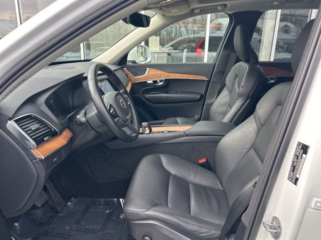 Certified 2025 Volvo XC90 B6 Plus image 17