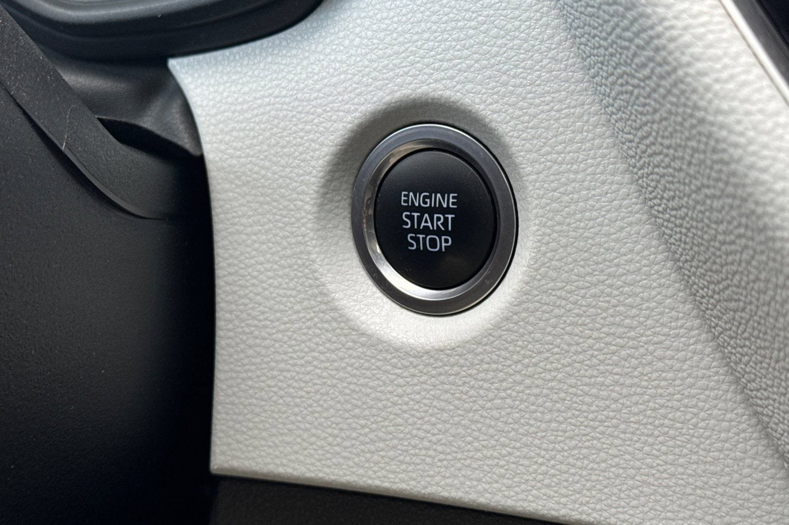 Used 2021 Toyota Corolla SE w/ SE Premium Package FWD image 24