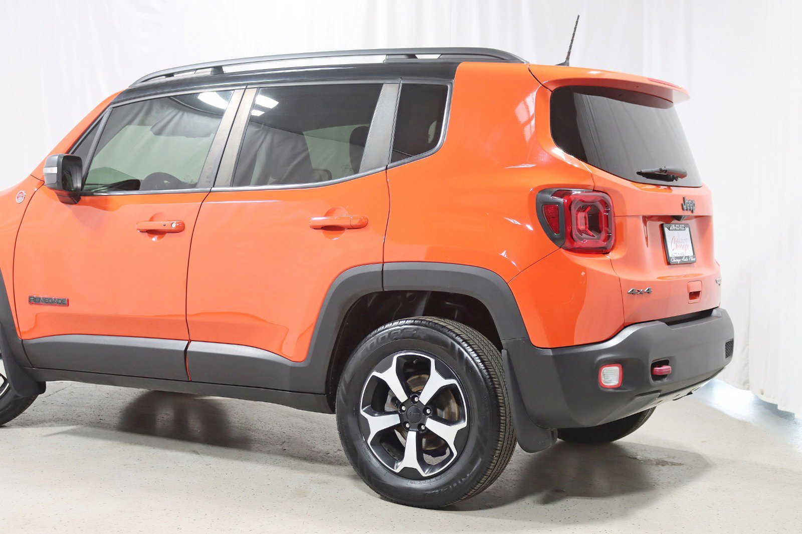 Used 2019 Jeep Renegade Trailhawk AWD/4WD image 10