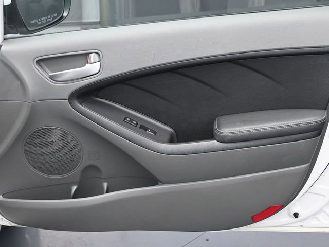 Used 2017 Kia Forte LX w/ LX Popular Package image 32