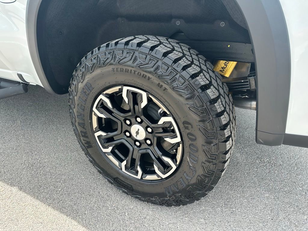 New 2026 Chevrolet Silverado 1500 ZR2 AWD/4WD image 7
