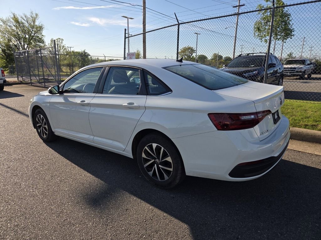 Used 2022 Volkswagen Jetta S image 6