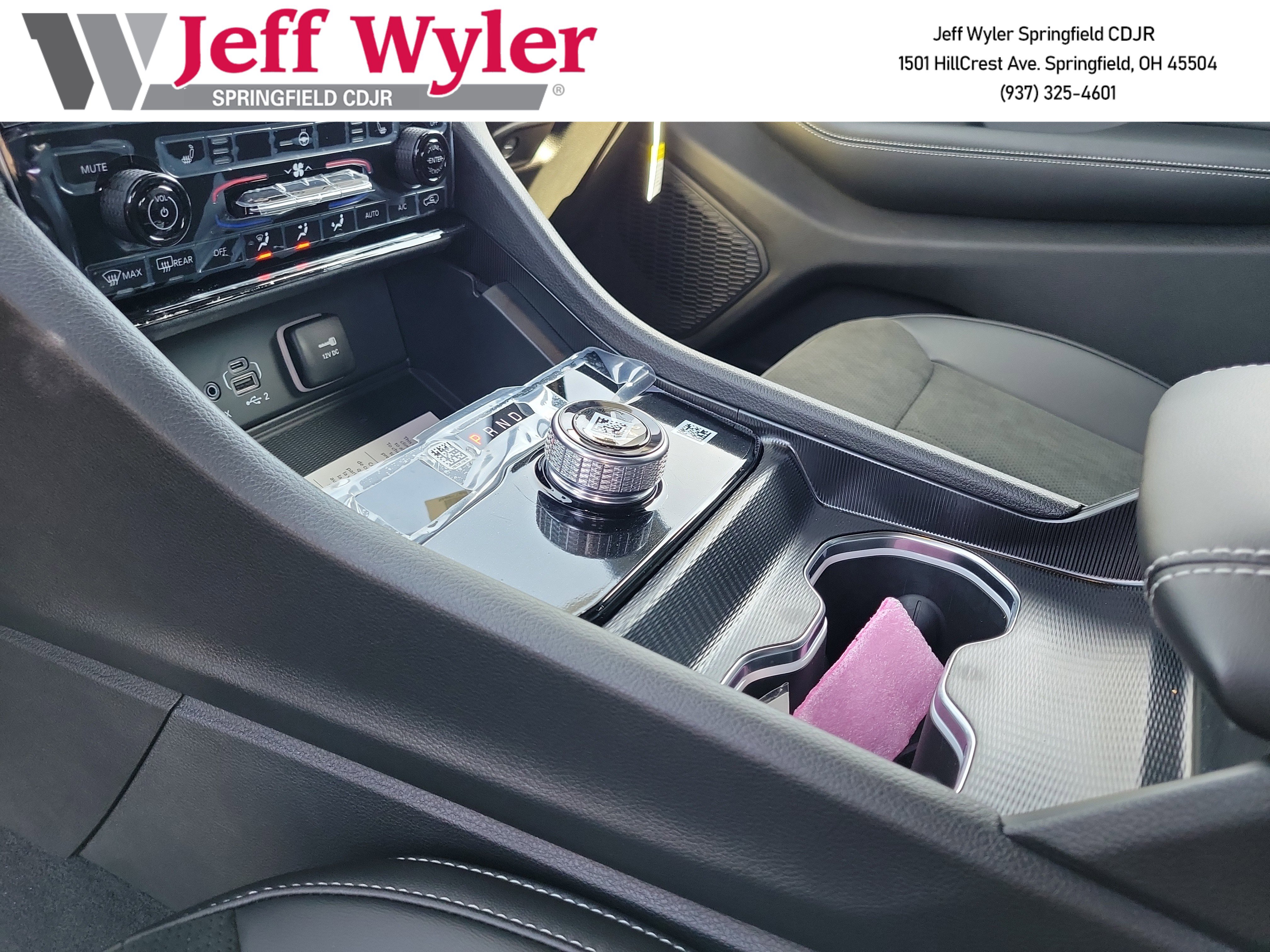 New 2025 Jeep Grand Cherokee L Altitude image 13