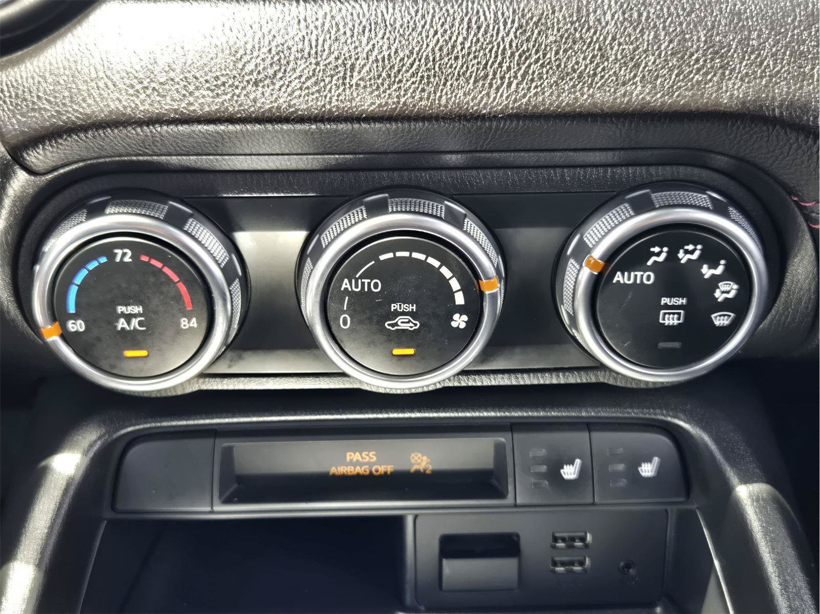 Used 2018 MAZDA MX-5 Miata Grand Touring RWD image 18