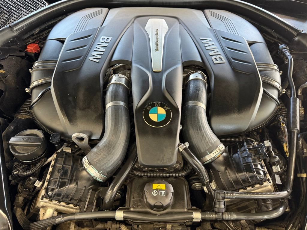 Used 2016 BMW 750i RWD image 35