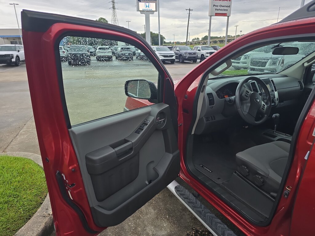 Used 2015 Nissan Xterra S w/ Value Package AWD/4WD image 11