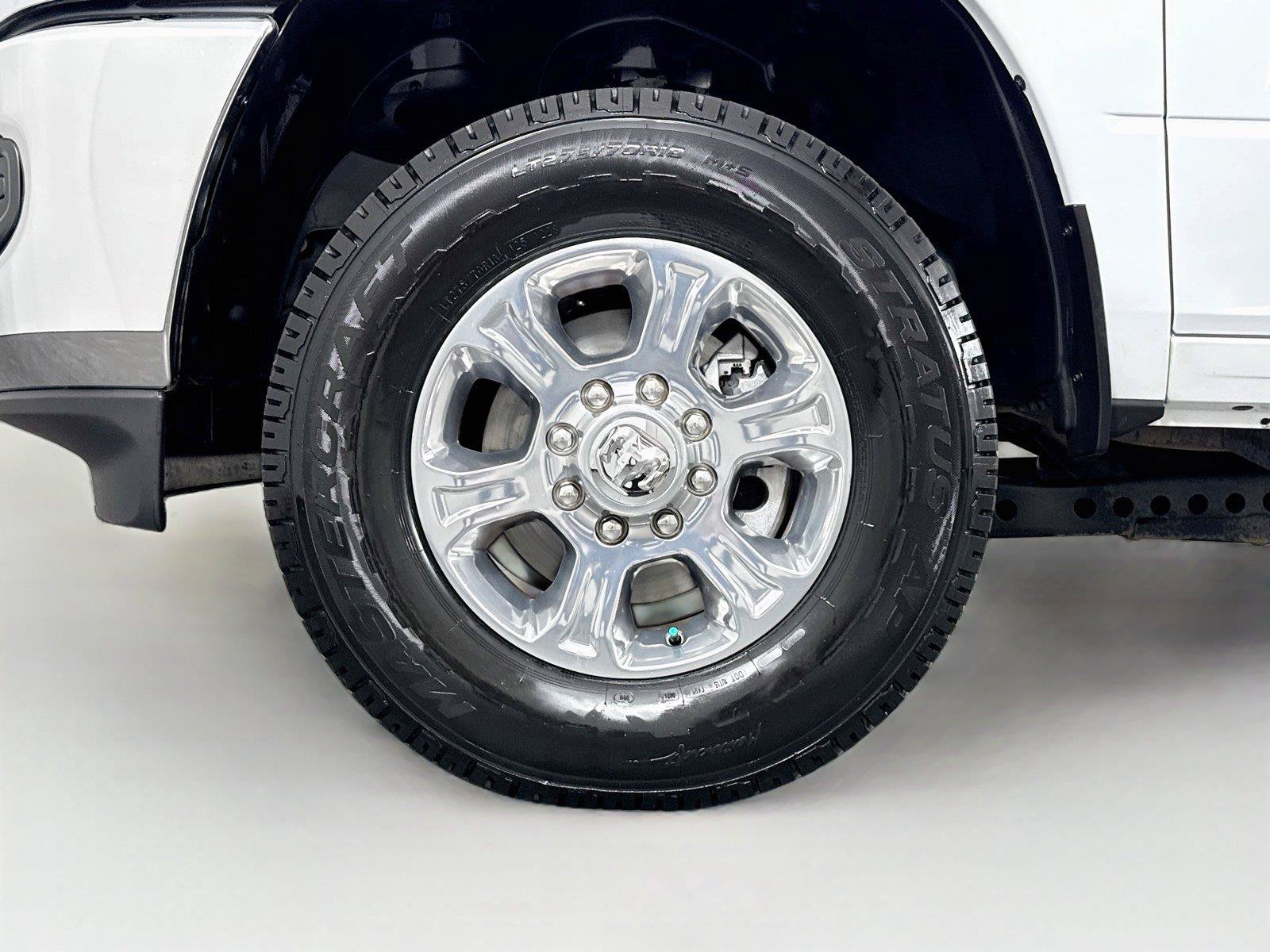 Used 2024 RAM 2500 Big Horn AWD/4WD image 40