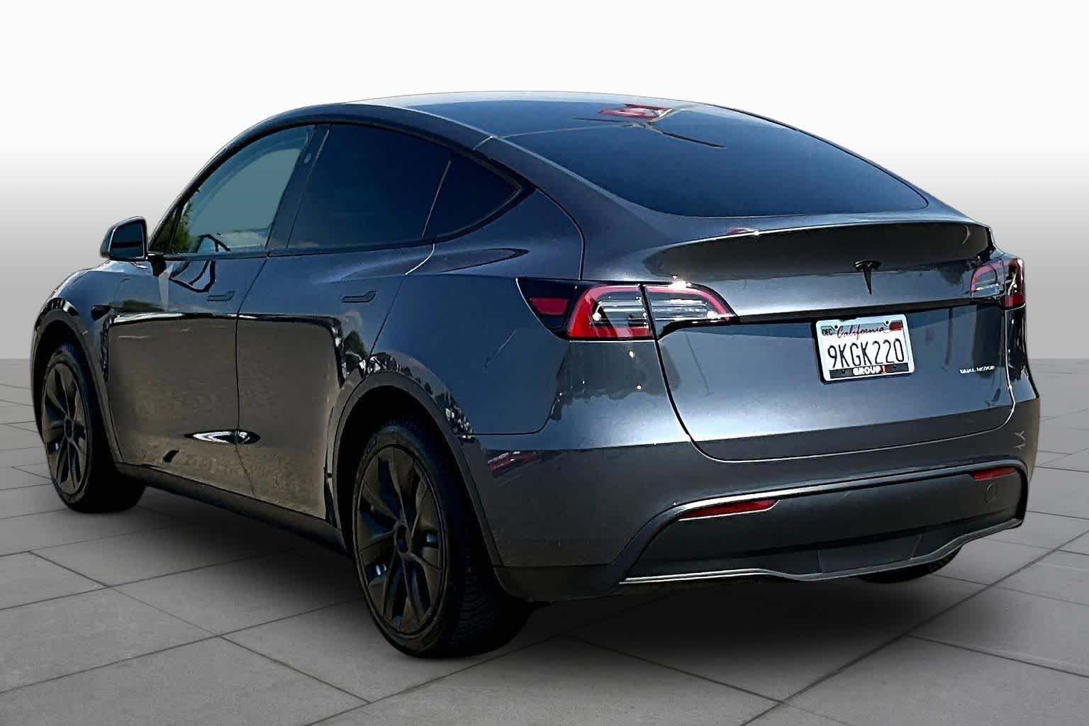 Used 2023 Tesla Model Y Long Range AWD/4WD image 11
