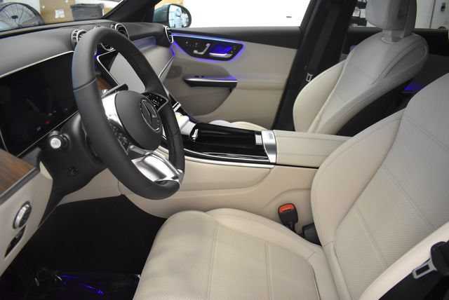 New 2027 Mercedes-Benz GLC 300 4MATIC image 23