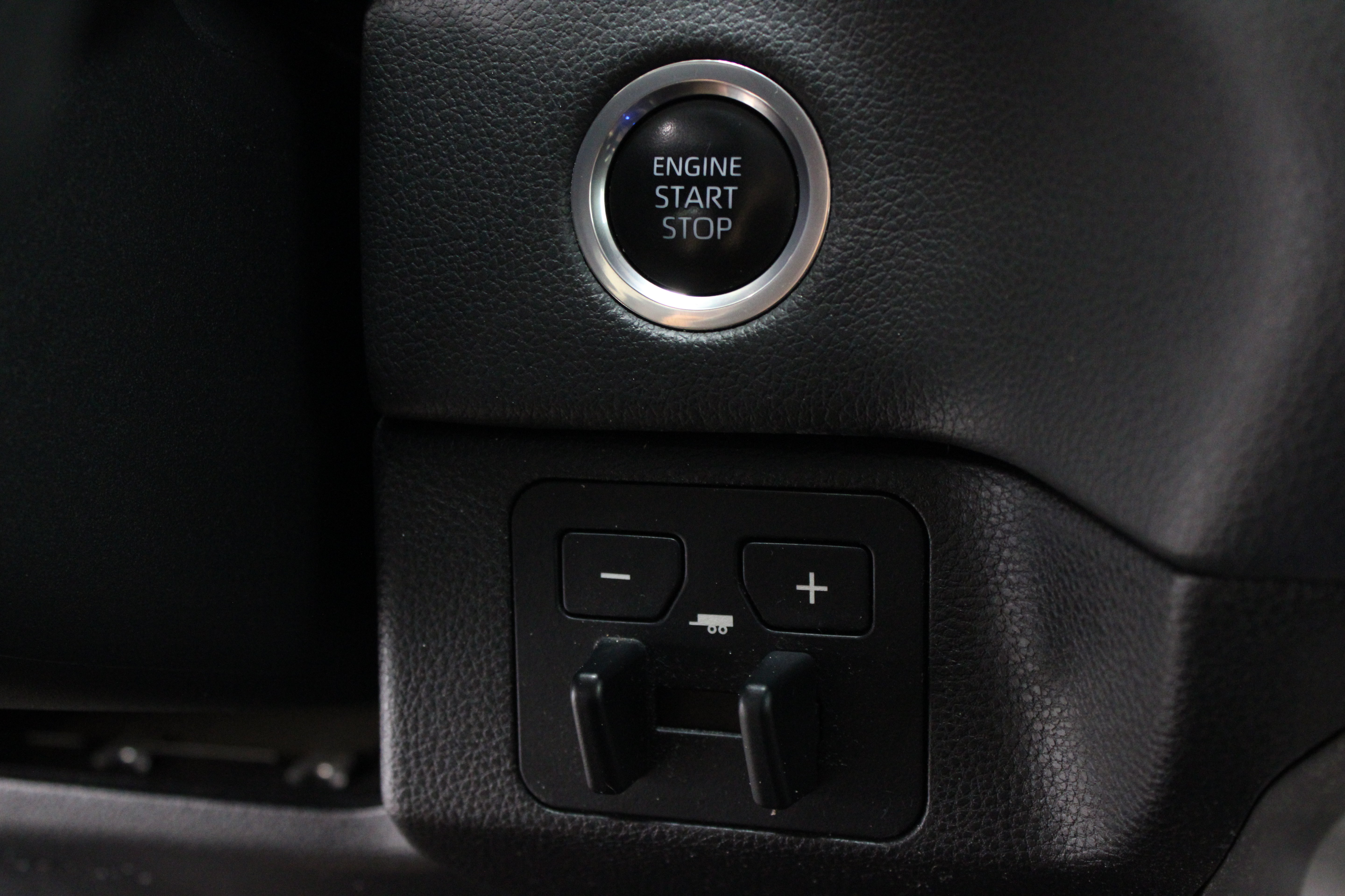 Used 2023 Toyota Tundra Limited AWD/4WD image 19