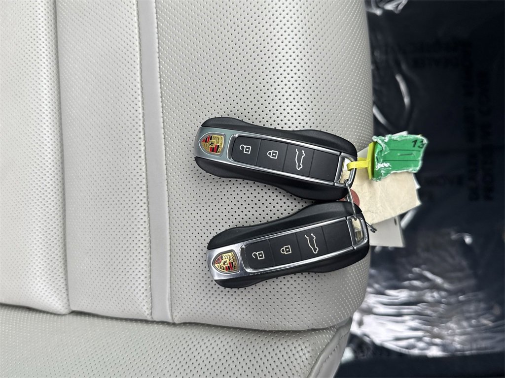 Used 2023 Porsche Cayenne Turbo S image 36