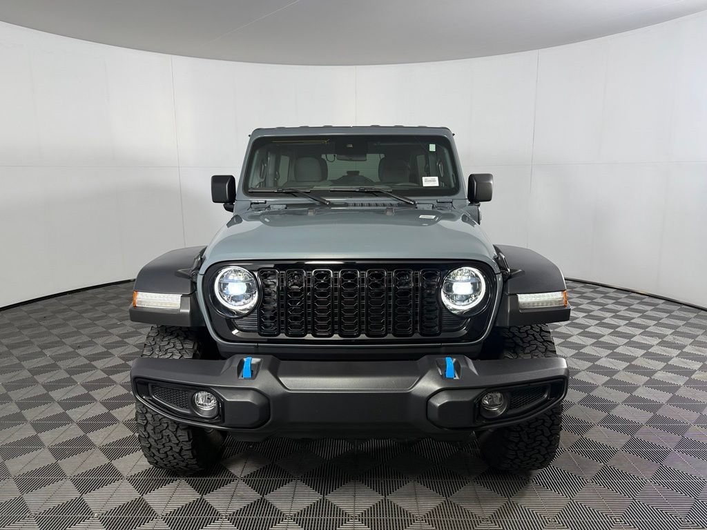 Used 2024 Jeep Wrangler Unlimited AWD/4WD image 3