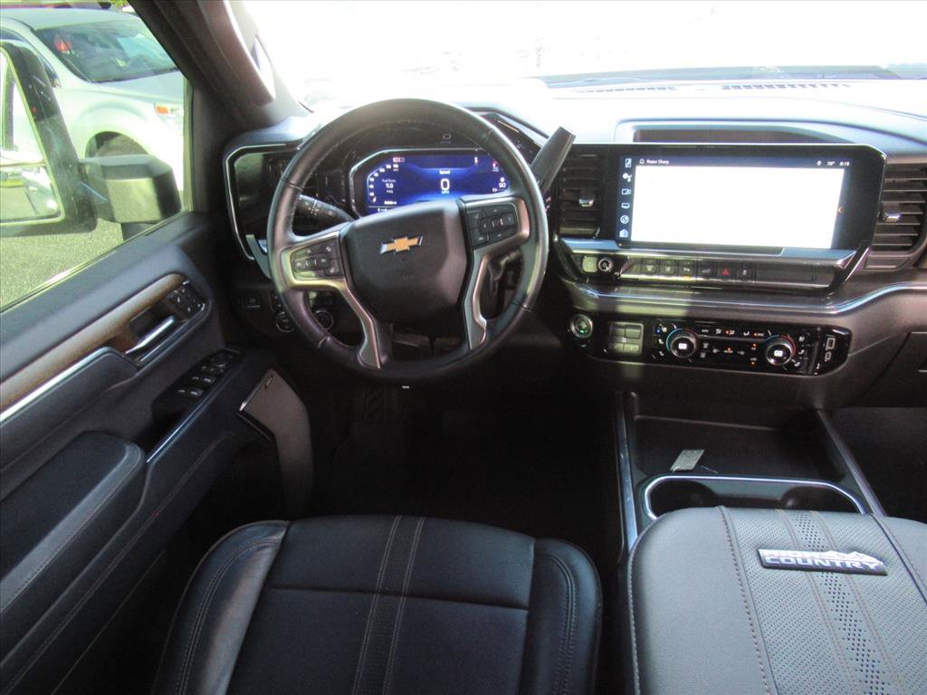 Used 2024 Chevrolet Silverado 2500 High Country w/ Technology Package image 14