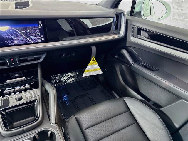 New 2026 Porsche Cayenne AWD/4WD image 22
