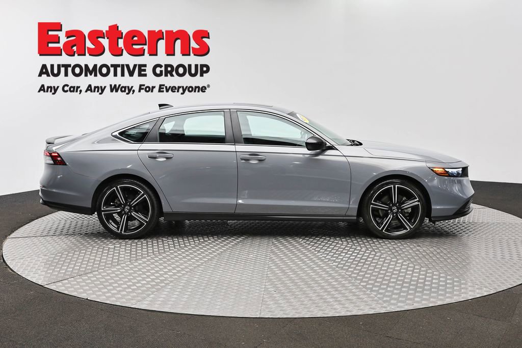 Used 2025 Honda Accord Sport image 4