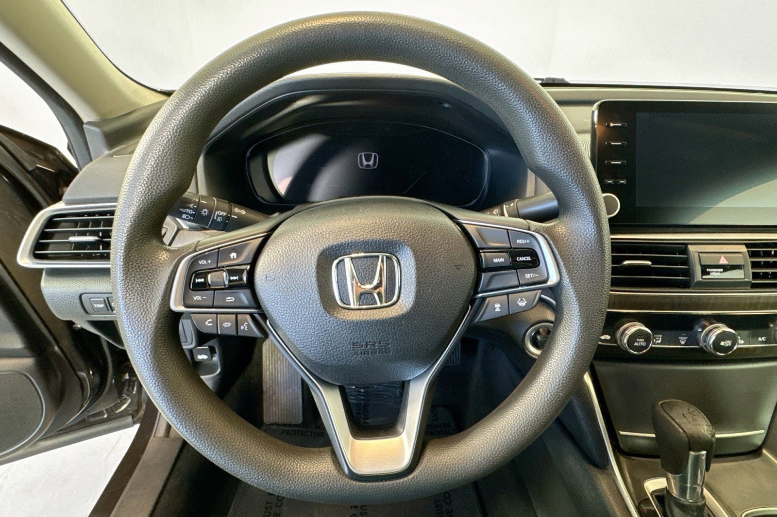 Used 2018 Honda Accord EX image 11