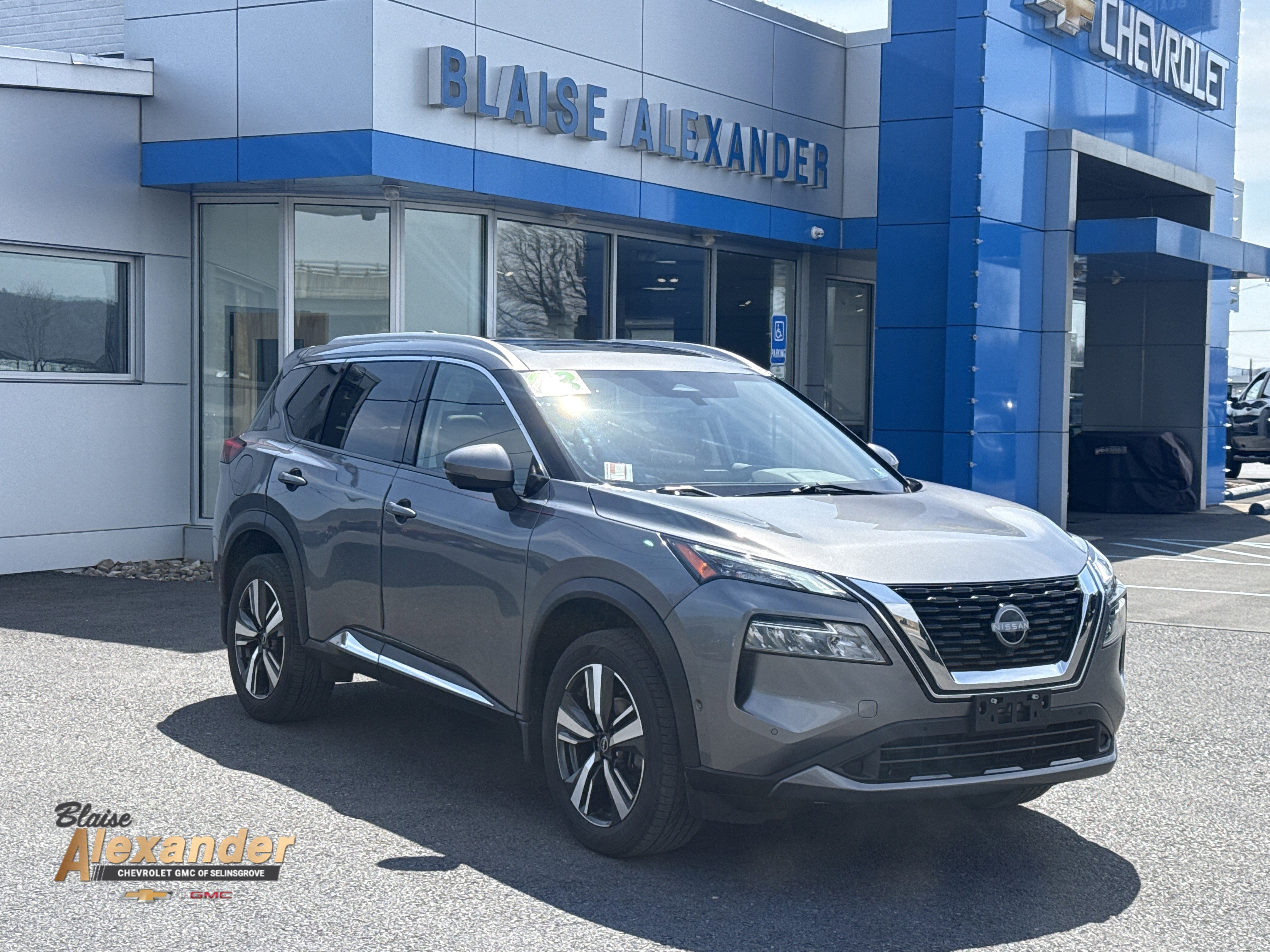 Used 2023 Nissan Rogue SL w/ SL Premium Package AWD/4WD image 1