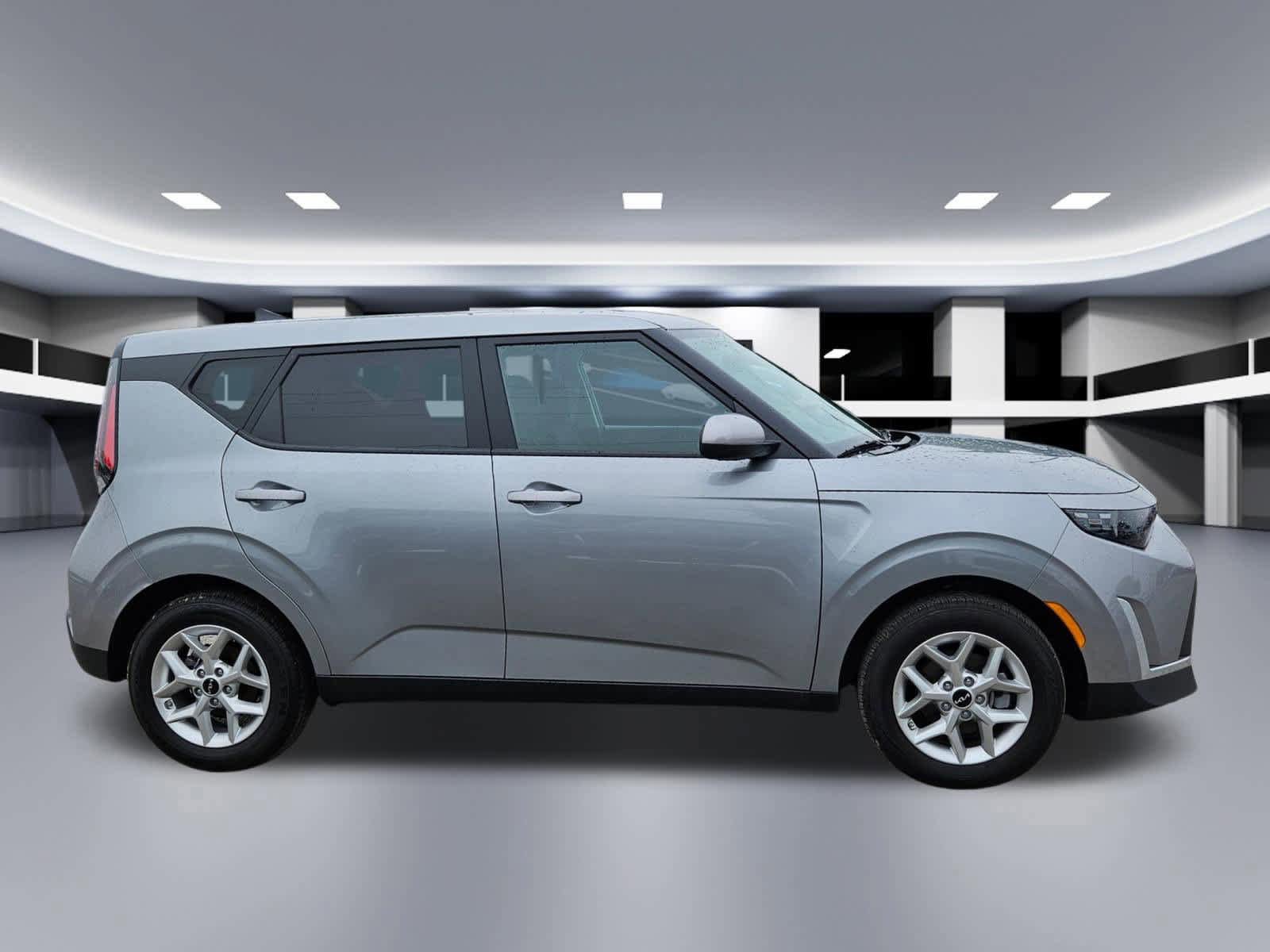 Certified 2025 Kia Soul LX w/ LX Technology Package FWD image 7