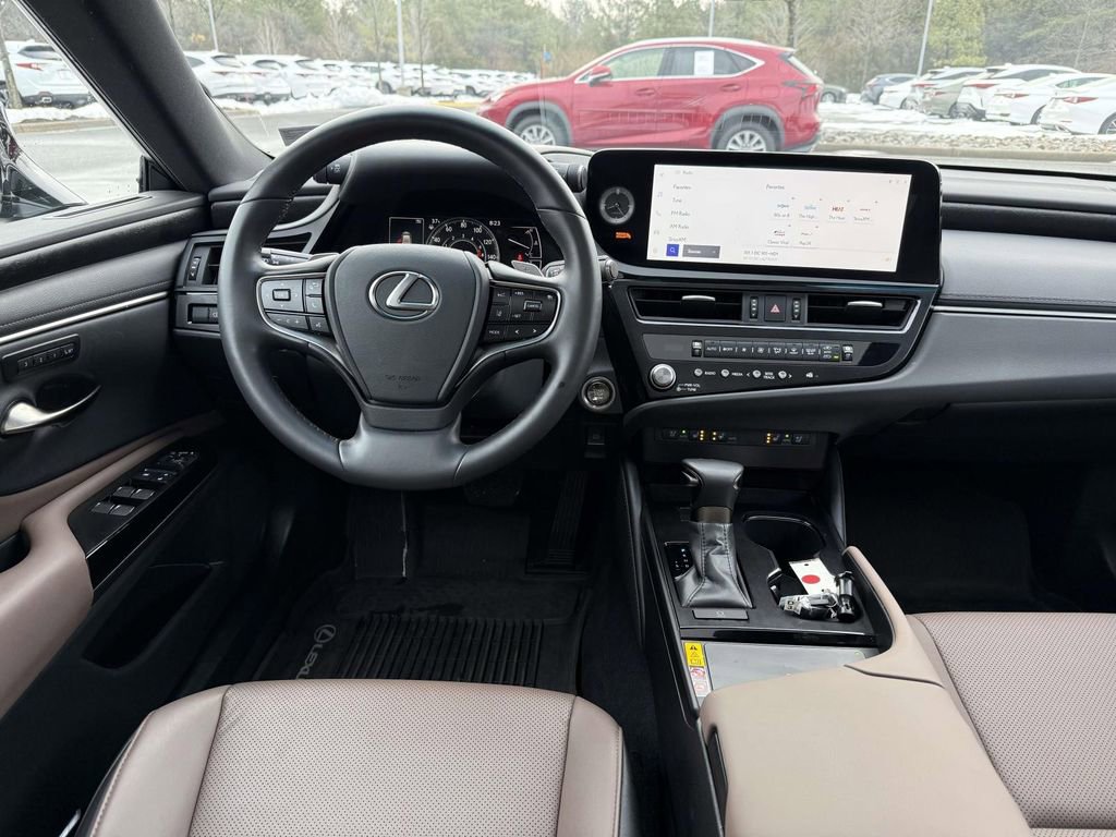 Used 2025 Lexus ES 350 w/ Premium Package image 8