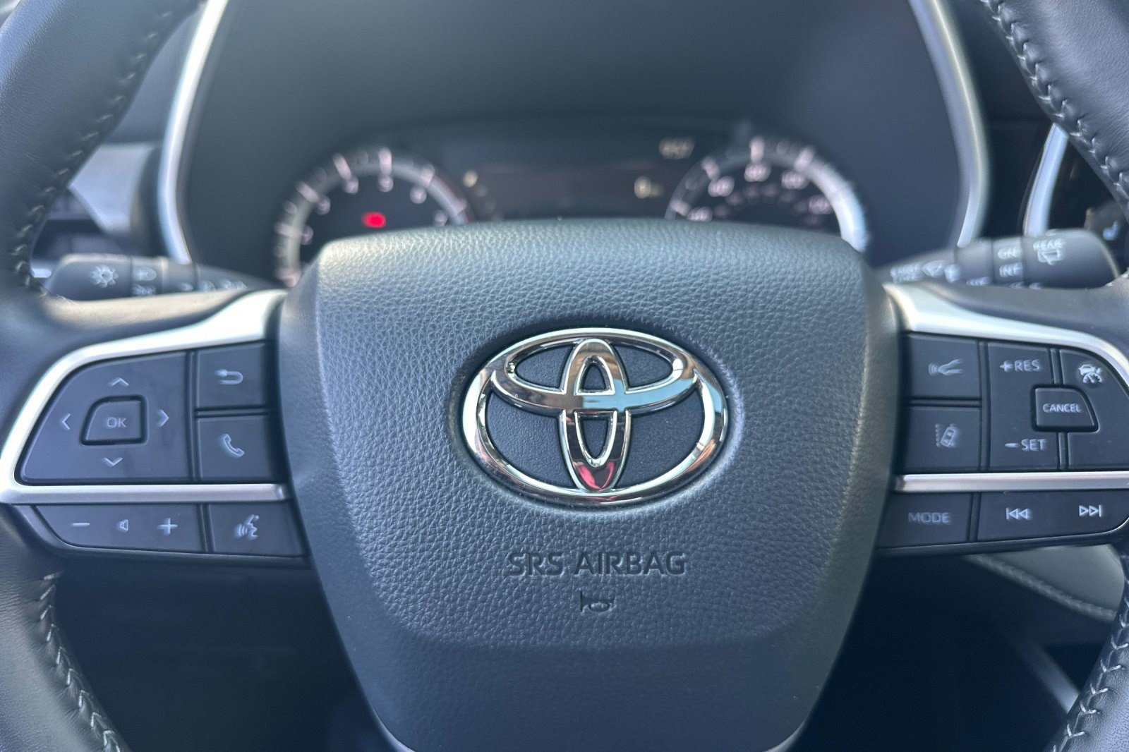 Used 2026 Toyota Highlander XLE AWD/4WD image 10