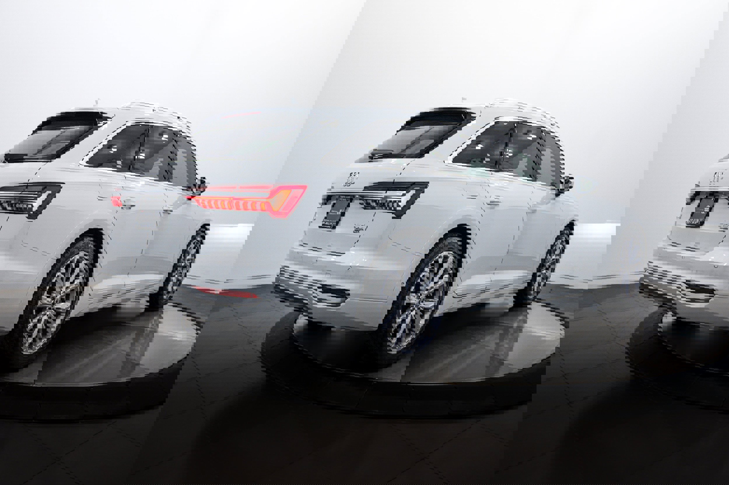 Certified 2025 Audi A6 Premium Plus w/ Driver Assistance Package image 4