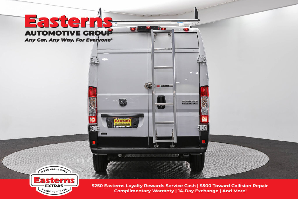 Used 2023 RAM ProMaster 2500 FWD image 7