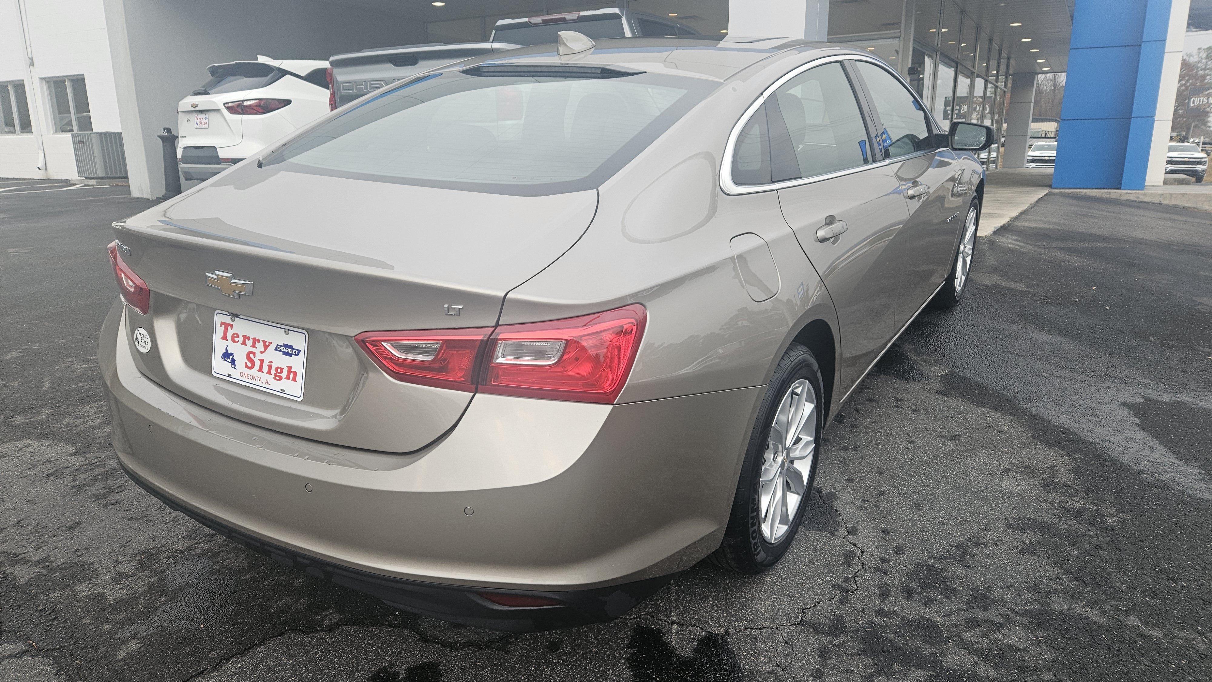 Used 2024 Chevrolet Malibu LT FWD image 6