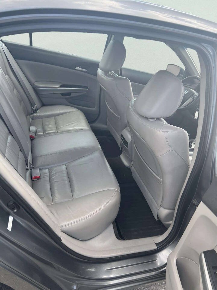 Used 2010 Honda Accord EX-L image 9