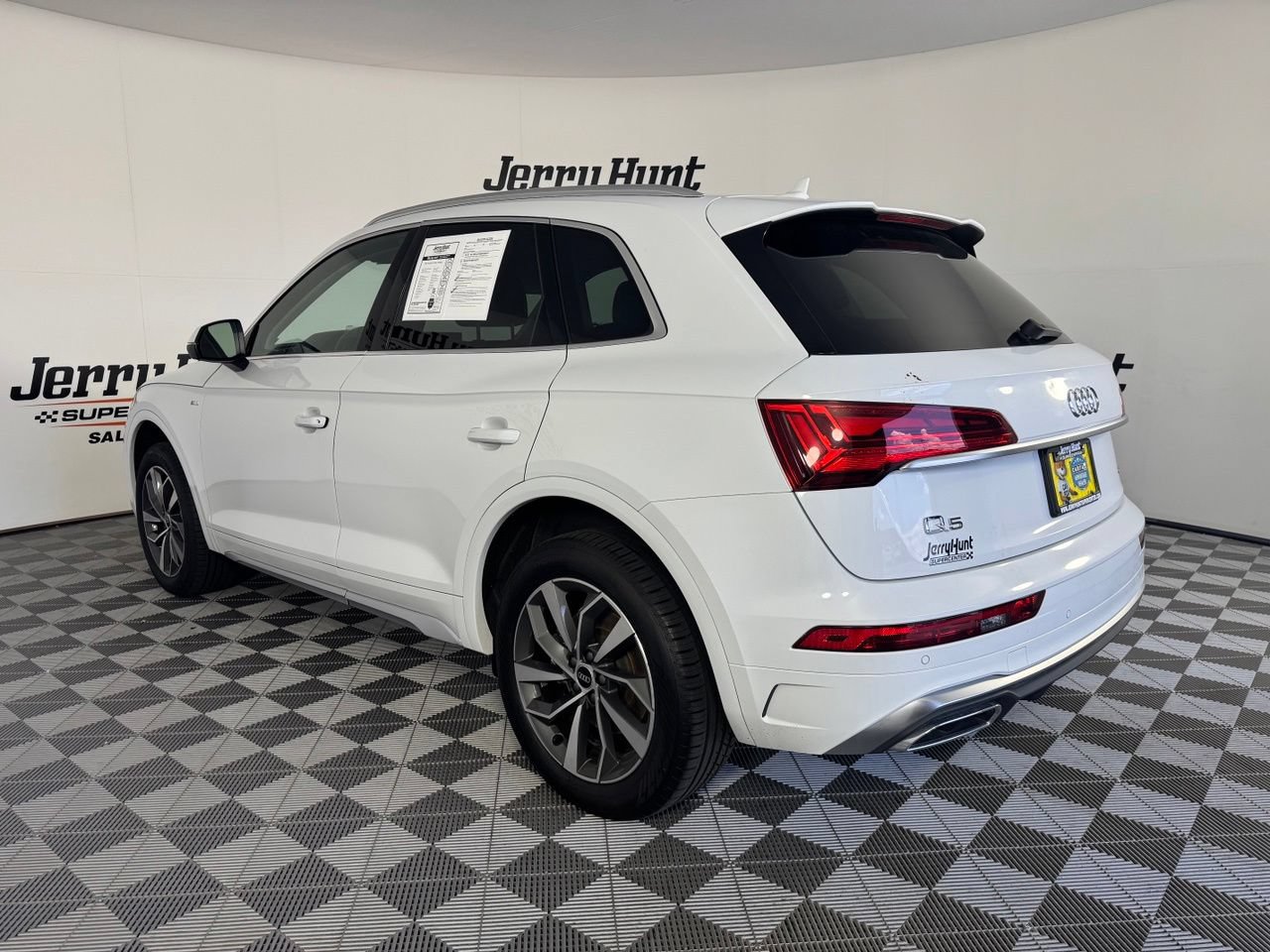 Used 2023 Audi Q5 2.0T Premium Plus w/ Premium Plus Package AWD/4WD image 8