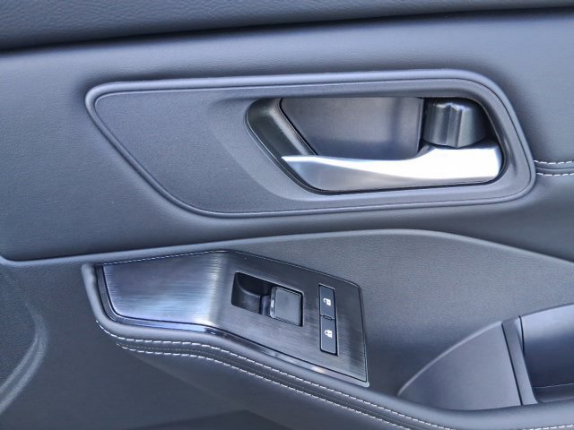 New 2026 Nissan Rogue Dark Armor FWD image 21
